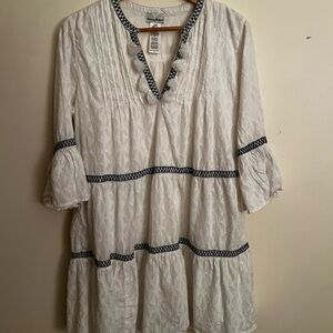 Tommy Bahama M White Pom Pom Tunic with Blue swim cover up Embroidered Accents